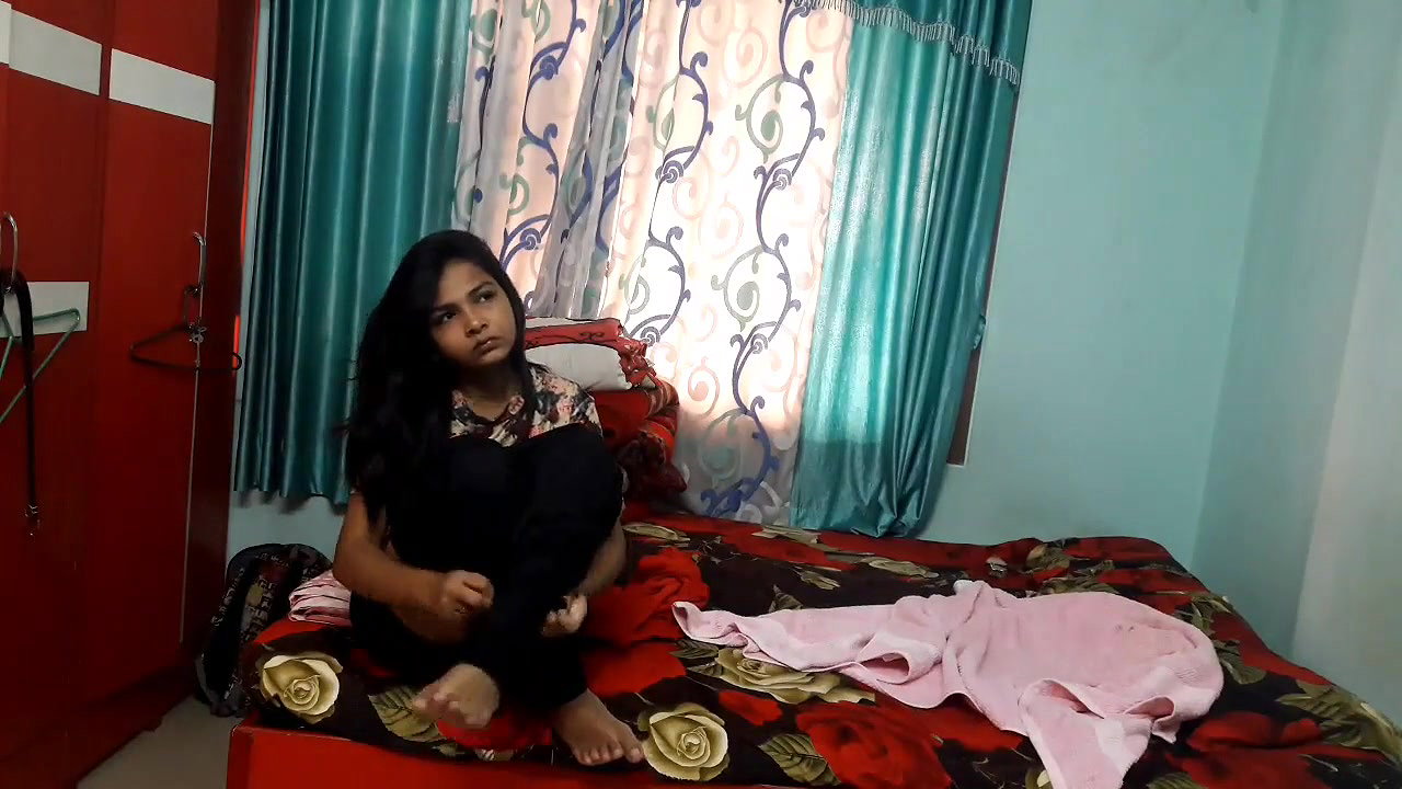 Cutie changing, hidden cam