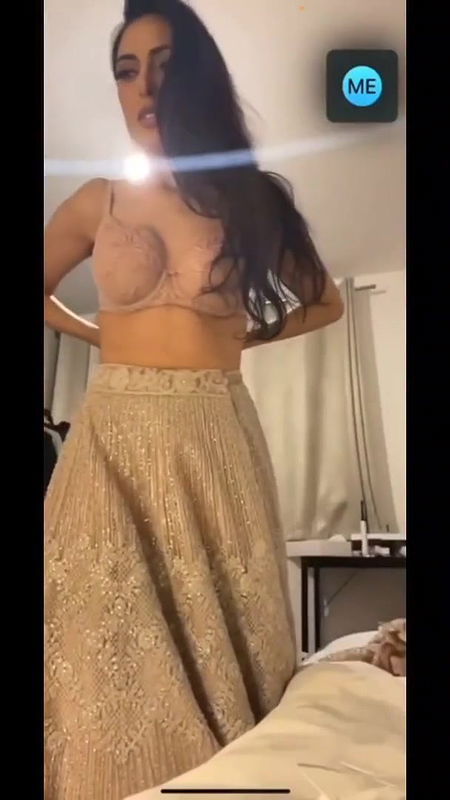 vc with paid girl