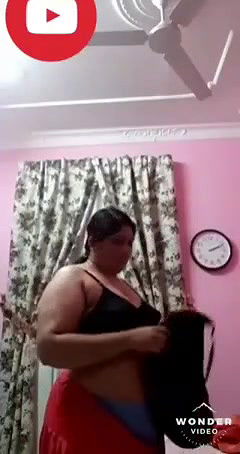 Desi Punjabi Bigboob Bhabi Showing