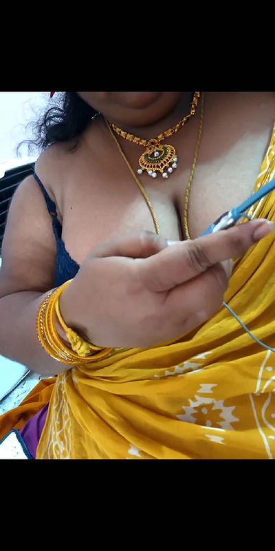 Hot yellow saree aunty boobs