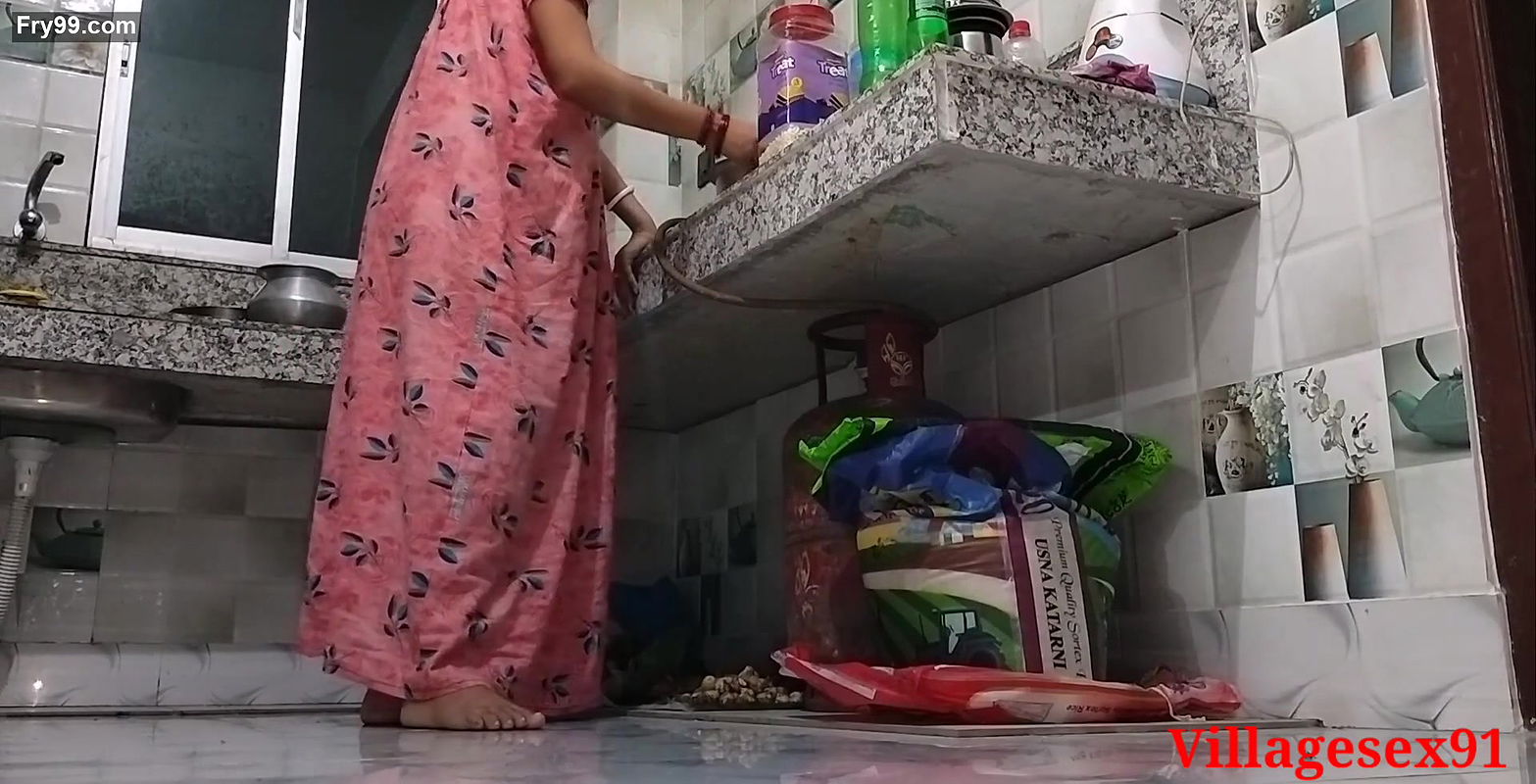 Desi Local Village Wife Fuck By Kitchen ( Official Video By Villagesex91 )