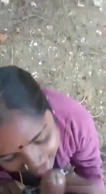 Affair Tamil Aunty Giving Blowjob To Her Man Out Door With Tamil Conversation