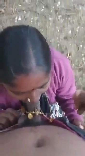 Affair Tamil Aunty Giving Blowjob To Her Man Out Door With Tamil Conversation