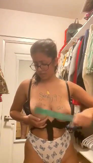 beautiful girl boobs slapping
