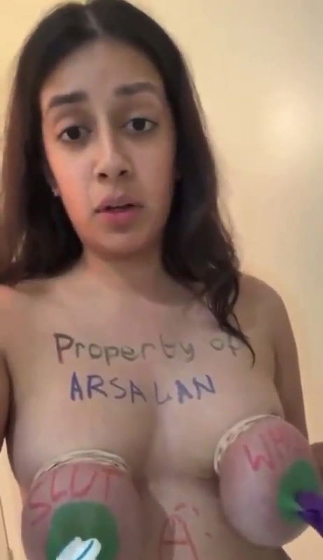 beautiful girl nude show drink toilet water