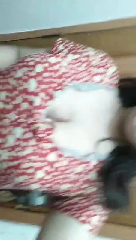 beautiful indian girlfriend showing her big boobs