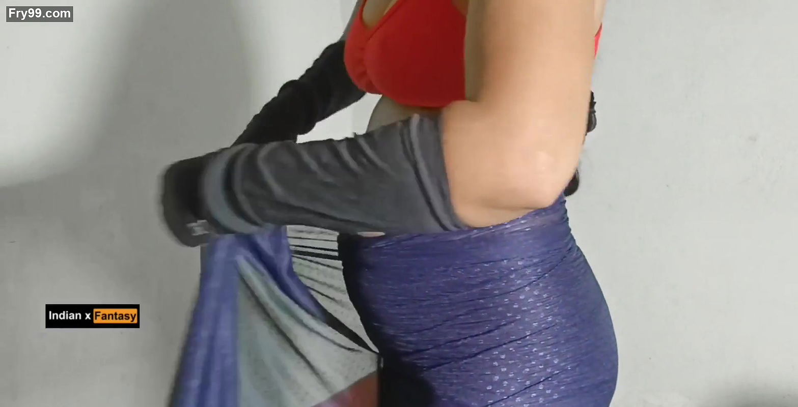 Indian beautiful maid bhabhi ko pakad kar chod diya