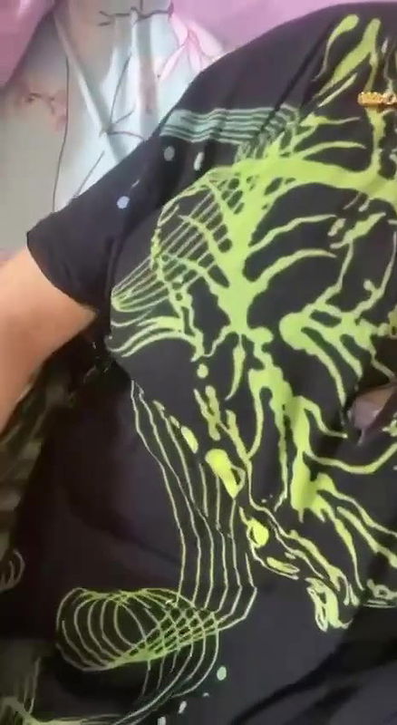 boobs showing cute girl