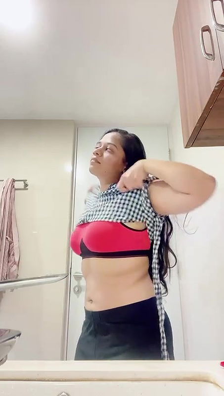 cute girl remove tshirt