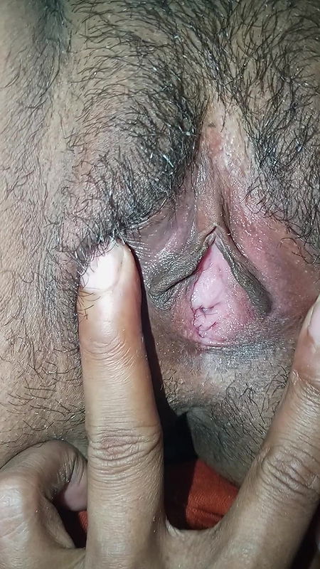 hairy pussy showing