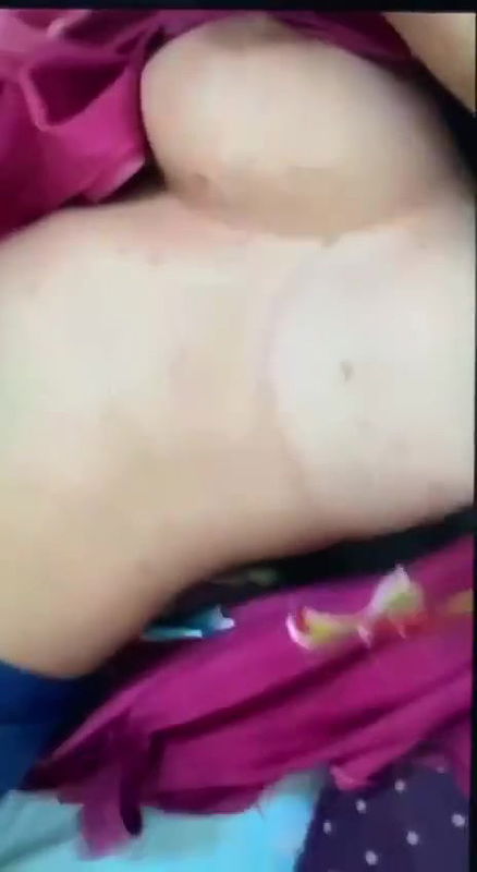 sexy boobs show girl