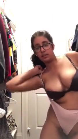 sexy girl nude showing