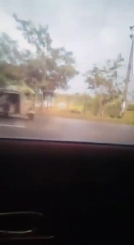 slim mallu girl fucking inside car