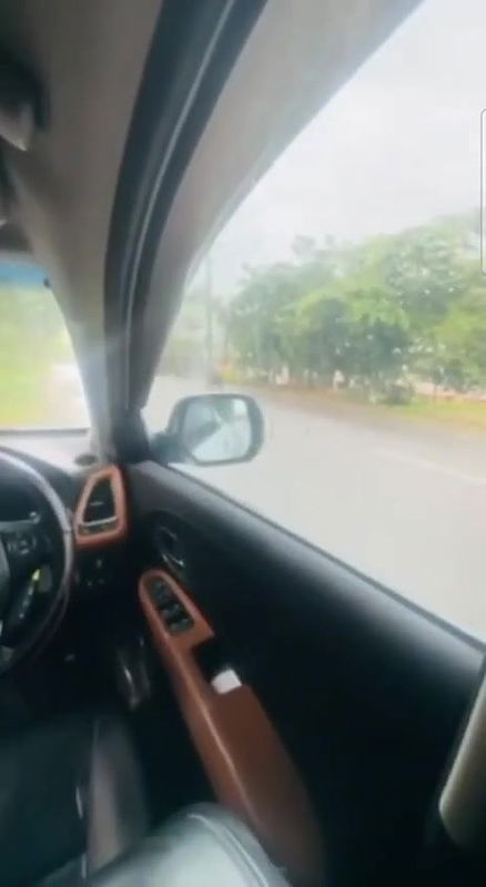 slim mallu girl fucking inside car