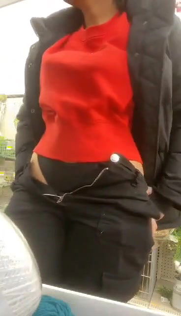 teen girl boobs and pussy show