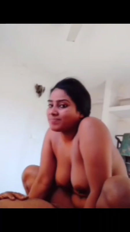 Chubby Girlfriend Riding