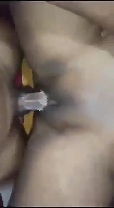 Desi Bhabhi Ke Chut Par Cream Laga Kar Jabarjast Chudai Ki