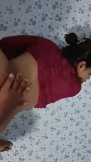 Desi girlfriend Ko Lund Chusa Chusa Kar Uski Kaali Chut Mari