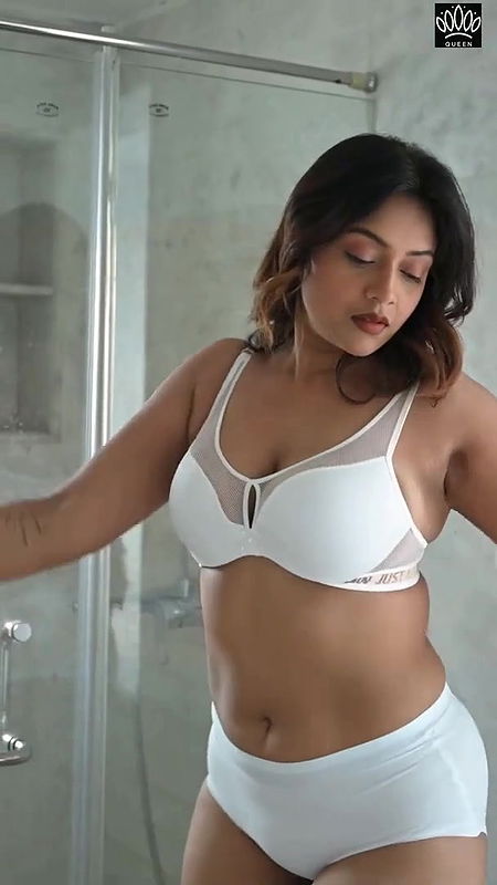 Pure Summer in White