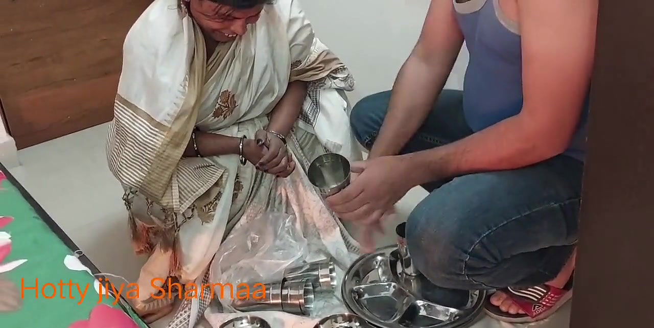Bartan bechne Vali aunty ko pata kar Malik ne khub ghapa ghap choda