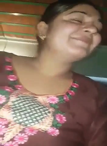 shalwar uthake lund ki sawari kri