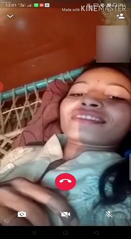 vc mein ladki ne chut dikhayi