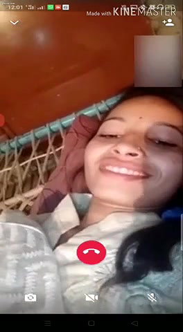 vc mein ladki ne chut dikhayi