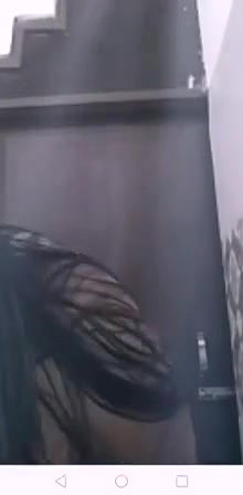 jaht ki bal kat te hue ladki ne video banayi