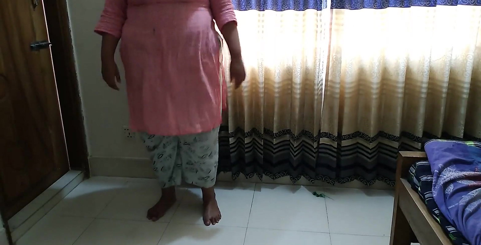 Desperate Wife – Desi Horney Big Boobs & Big Ass Aunty Having Sex With Unknown, When Husband Not at Home