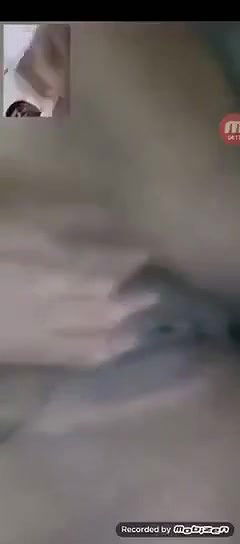 Beautiful Gf Showing Fingering