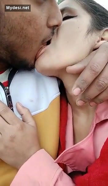 Horny LOvrs B000bs play