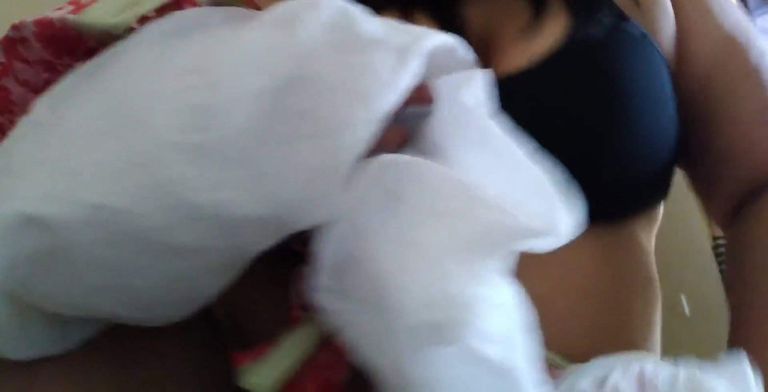 Saree mein sexy naukrani ko dekh kar malik ke bete ka Lund khada ho jata hai – Tamil desi hot maid fucks owner’s son