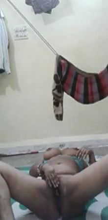 Big boobs Bhabhi fingering her pussy