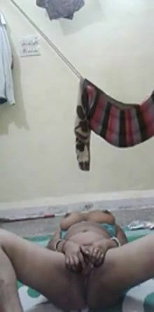 Big boobs Bhabhi fingering her pussy