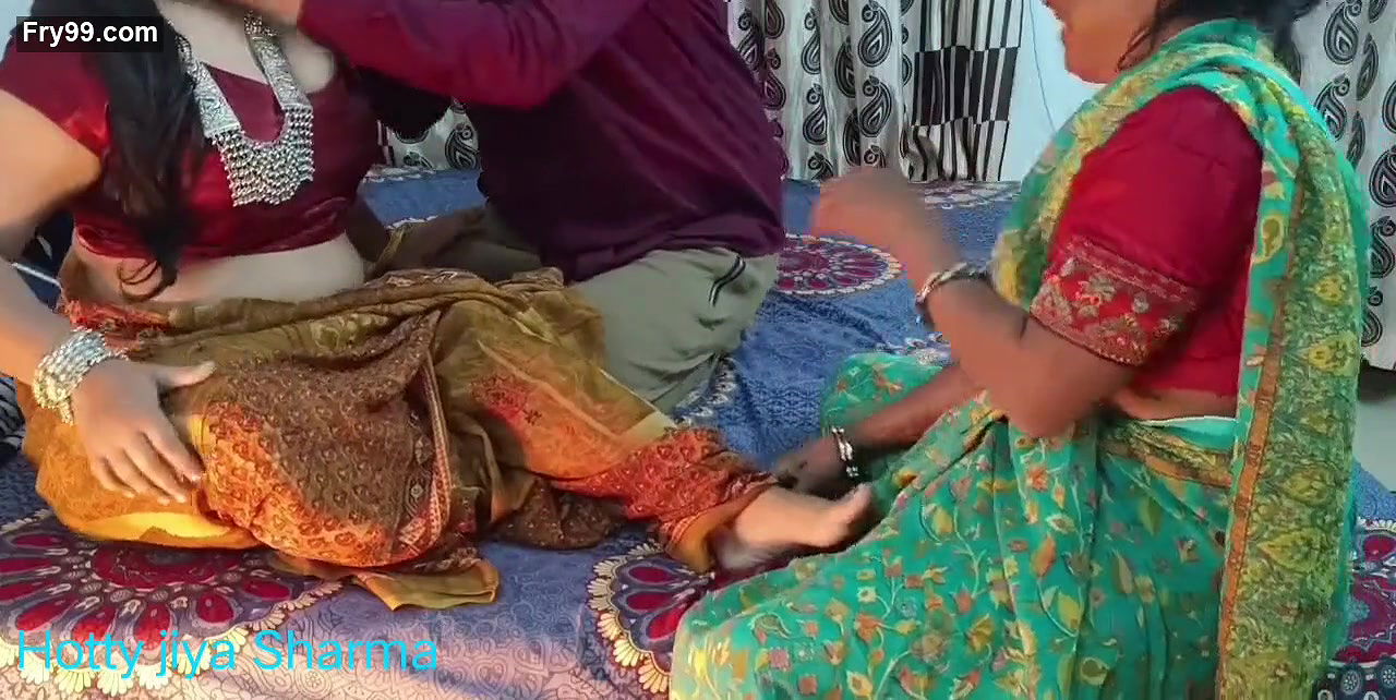 Desi Indian Porn Video – Real Desi Sex Videos Of Nokar Malkin And Mom Group Sex