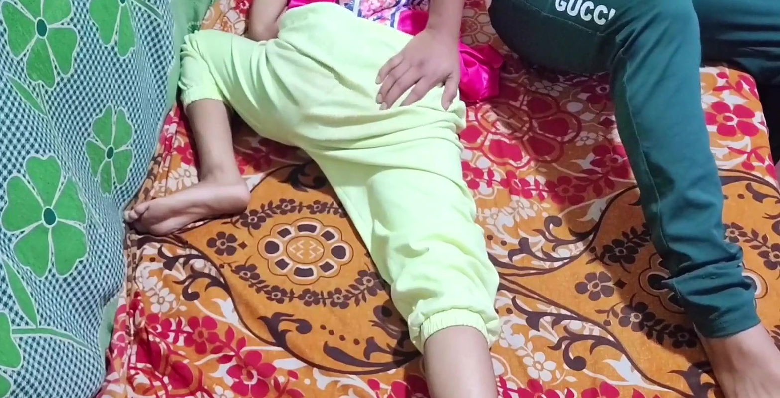 Desi girl did dirty work with her uncle and spilled uncle’s water on her pussy