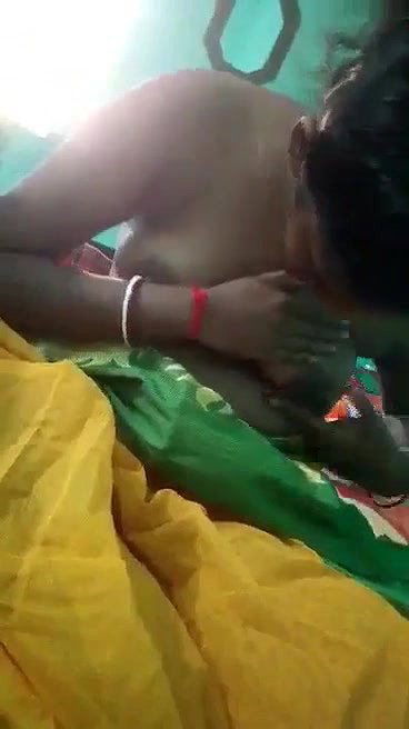 blouse less boudi boob