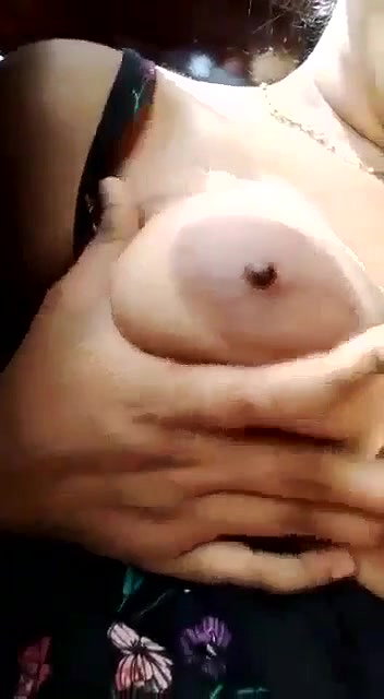 young girl boob show