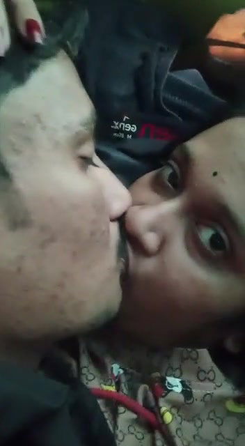 kiss krte hue chudai