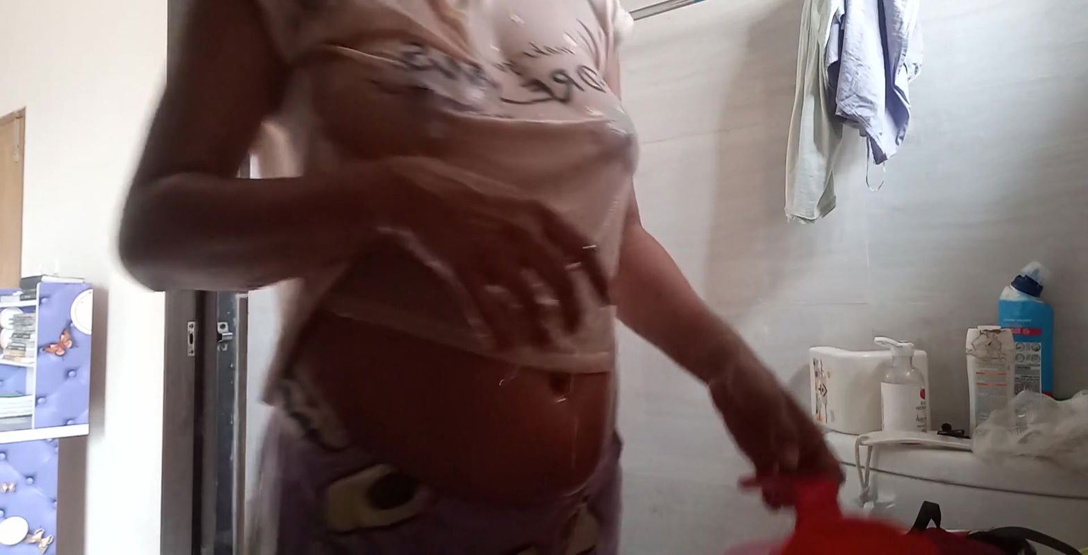 Bengal college Hostel showering scandel 20y old priya