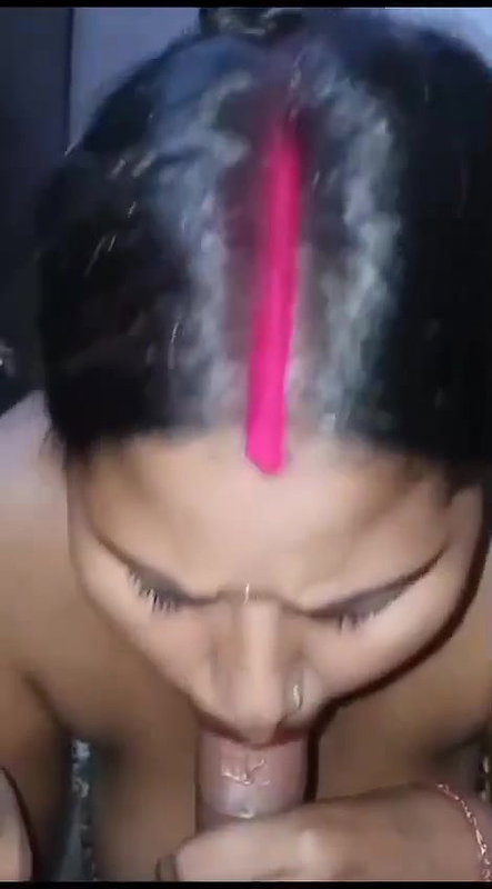 Desi Bhabhi Ne Lipstick Laga Kar Lund Chusa