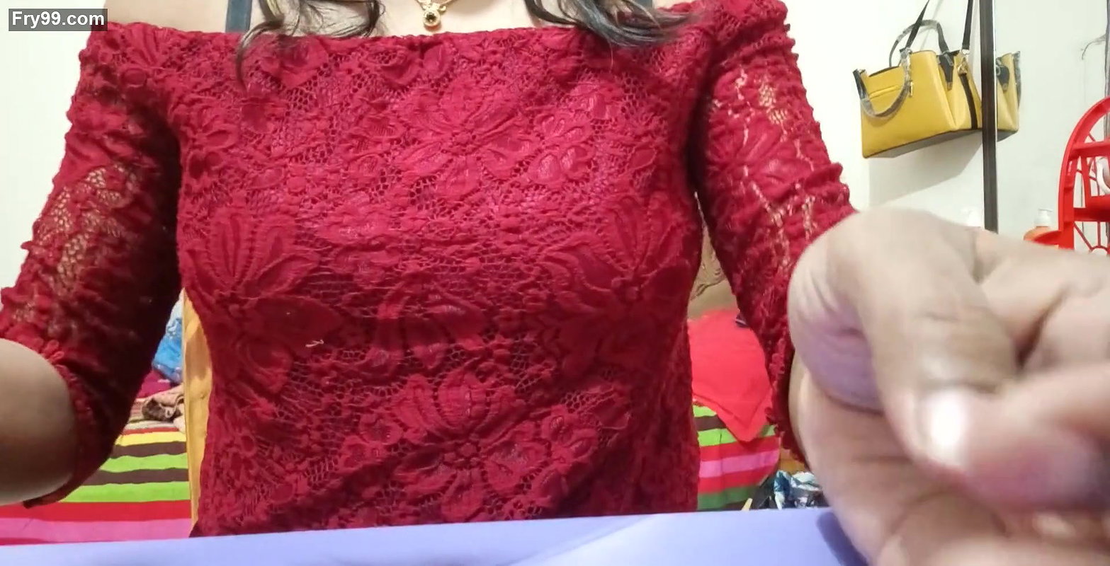 Desi horny bhabhi wants a big cock for fuck her pussy