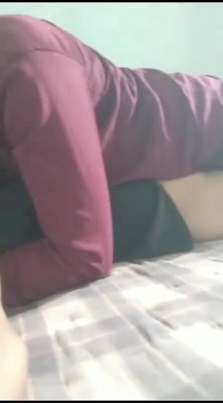 Desi Girlfriend Ki Bur Ki Chudai With Hindi Audio