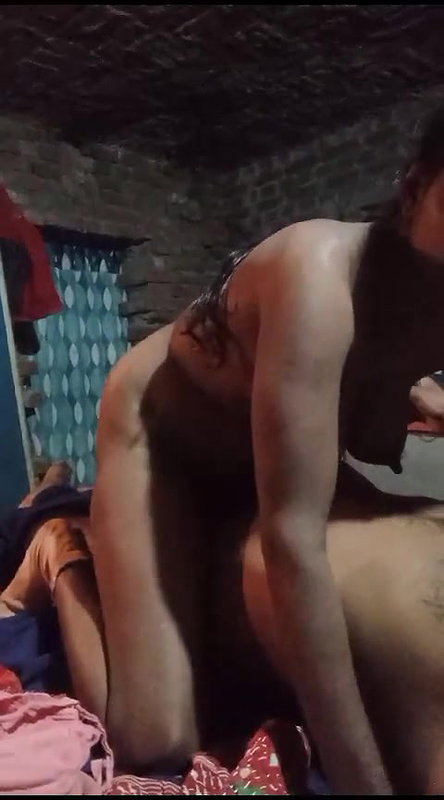 Dehati Bhabhi Ne Pahle Lund Chusa Uske Baad Lund Ki Sawari Ki