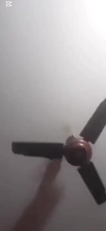 Desi Bhabhi Ne Apni Chuchi Se Doodh Nikala Aur Sexy Bur Me Ungli Ki Hindi Me