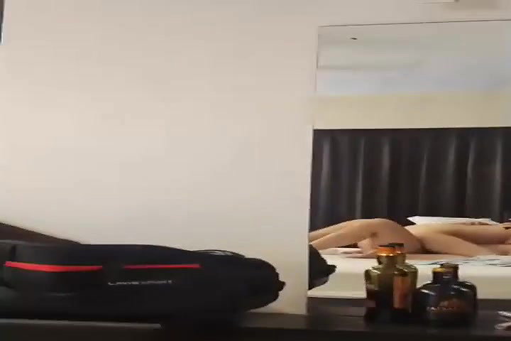 Hotel Me Girlfriend Ko Daru Pila Kar Usko Lund Par Chada Kar Choda