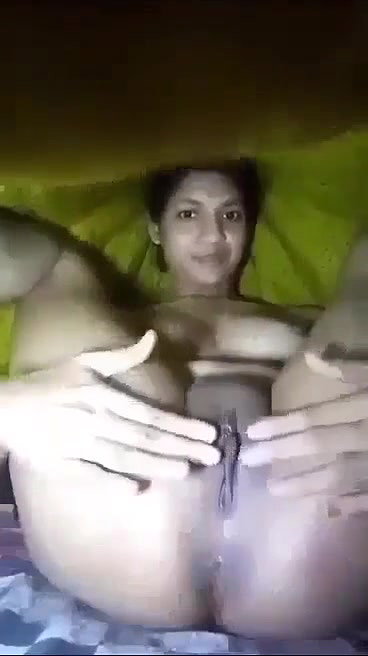 Kapde Ke Andar Chup Kar Ladki Ne Apne Bur Aur Gand Ka Video Bana Kar Viral Kiya