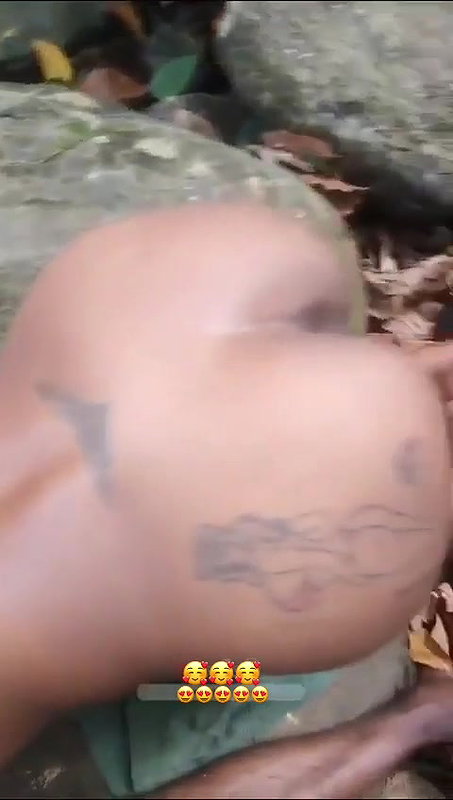 Pahaad Par Le Ja Kar Sexy Ladies Ke Muh Aur Bur Dono Me Lund Ghussaya Ek Sath Me