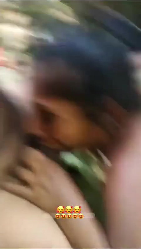 Pahaad Par Le Ja Kar Sexy Ladies Ke Muh Aur Bur Dono Me Lund Ghussaya Ek Sath Me