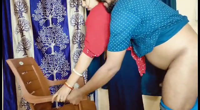 Wife Ki Salwar Khol Kar Ghodi Bana Kar Uski Chudai Ki Hindi Me